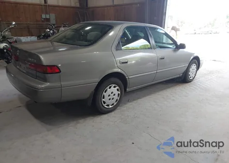 1999 Toyota Camry Le from USA, damaged, VIN 4T1BG22K1XU411632